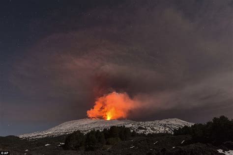 Mount Etna Erupts Forcing Bbc Film Crew To Flee Daily Mail Online