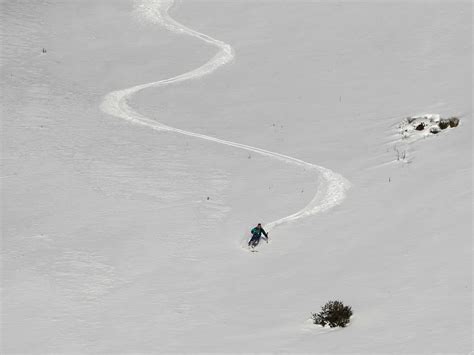 compagnie des alpes l activité divisée par cinq challenges