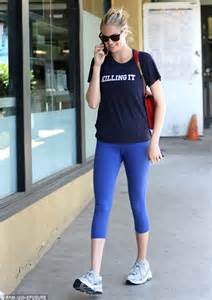 Kate Upton Dresses Comfortably In Playful T Shirt As She Stops By