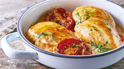 Marinado en una mezcla de yogurt y especias el pollo es cocinado en un los ingredientes más frescos y originales se combinan con la suave y sabrosa carne del pollo para producirle uno de los estímulos más gratificantes a tu. 10 Recetas de pollo fáciles que debes hacer en la semana