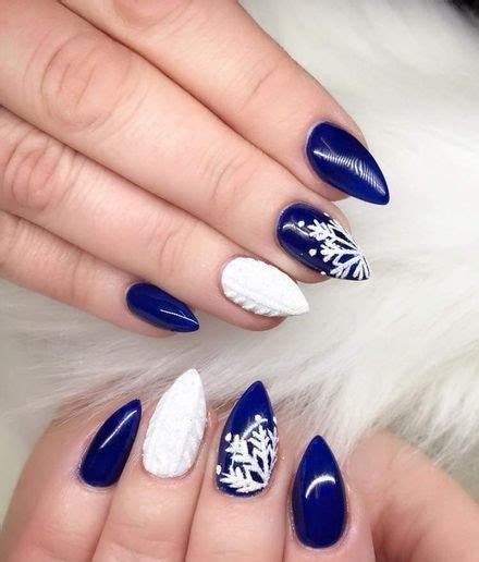 35 Perfect Winter Nails For The Holiday Season Holiday Nails Winter