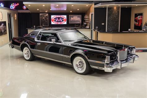 Vinyl top does show its age in some spots as well. 1976 Lincoln Continental | Classic Cars for Sale Michigan ...
