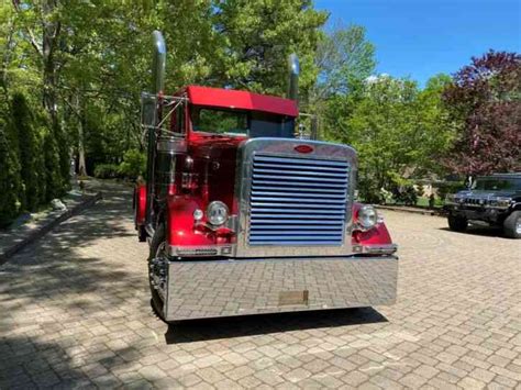 We did not find results for: Peterbilt 379 (1995) : Daycab Semi Trucks