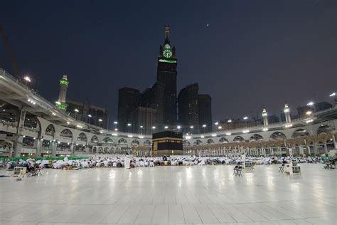Compare islamic trading accounts and the best halal brokers on the net's largest resource for muslim traders. Rare Views of the Holy Kaaba in Upcoming Film | About Her