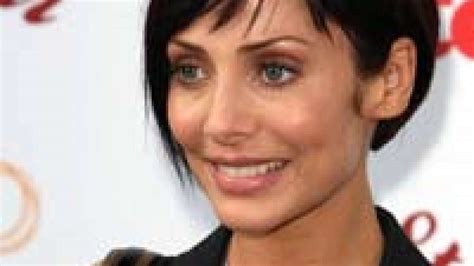 Singer Natalie Imbruglia Half Naked Video Single Want Come To
