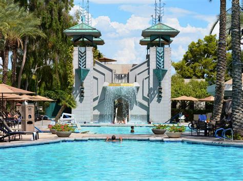 Best Phoenix Resort Pools