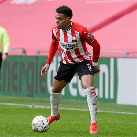 There you have your 2 rotations! Liverpool 'front of queue' to sign PSV forward Donyell Malen