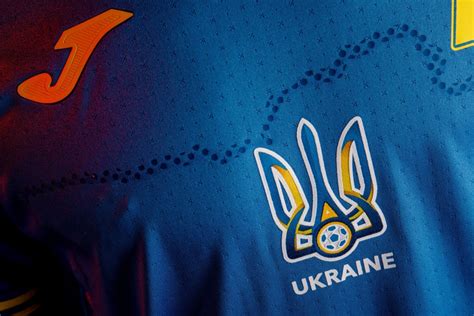 Wir glauben, dass die silhouette der ukraine den spielern kraft geben wird, weil sie für die ganze ukraine kämpfen werden. Fußball-EM: Neues Trikot der Ukraine mit Umriss der Krim