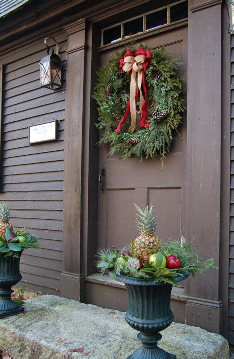 57 Stunning Christmas Front Door Décor Ideas Digsdigs Front Door