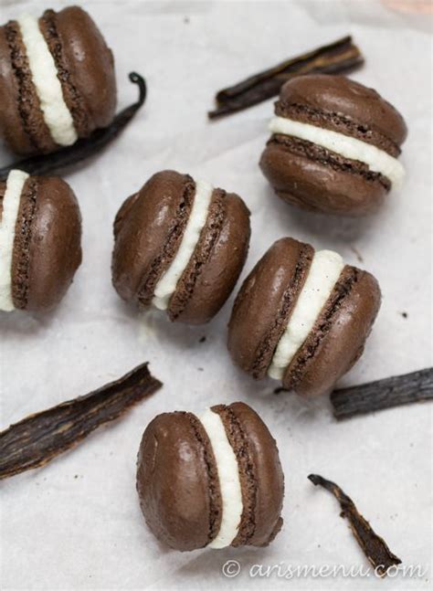 Chocolate Hazelnut Macarons With Vanilla Bean Buttercream Ari S Menu
