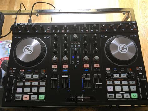 Traktor Kontrol S4 Mk2 Native Instruments Audiofanzine