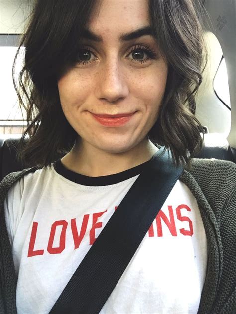 Dodie Is A Hot Mess On Twitter Dodie Clark Beautiful Voice Her Music