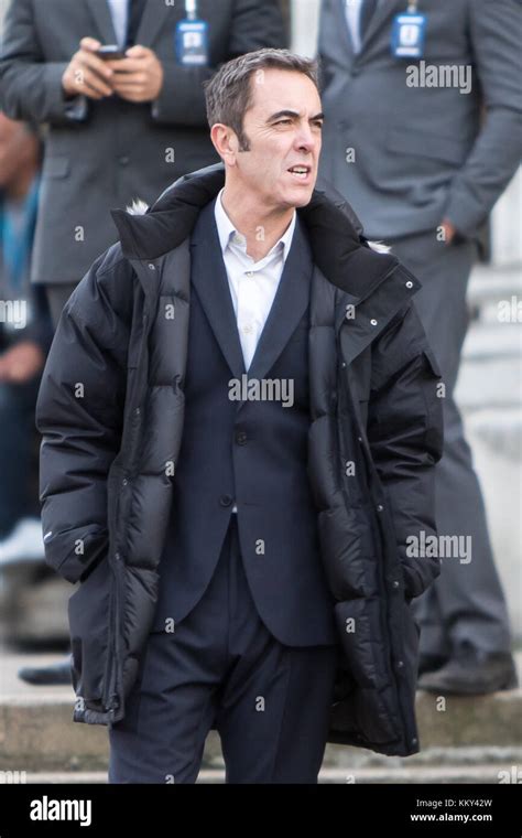 James Nesbitt Films Dramatic Scenes For Lucky Man In Thee Scenes James Disarms An Unknown