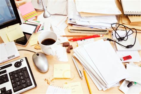 6 Easy Tips To Declutter And Clean Your Office