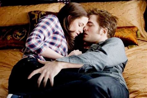 Robert Pattinson And Kristen Stewart S Odd Romance Forbidden Lust