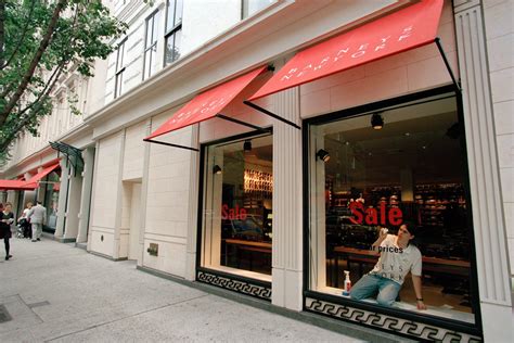 Barneys Plans To Reclaim Its Chelsea Location And Expand Downtown By