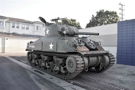 Bring A Giant Trailer 1943 Sherman M4a1 Grizzly Tank For Sale