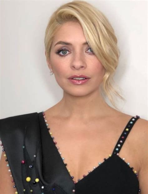 Holly Willoughbys Makeup Artist Reveals She Uses £10 Burts Bees Lip Balm Hello