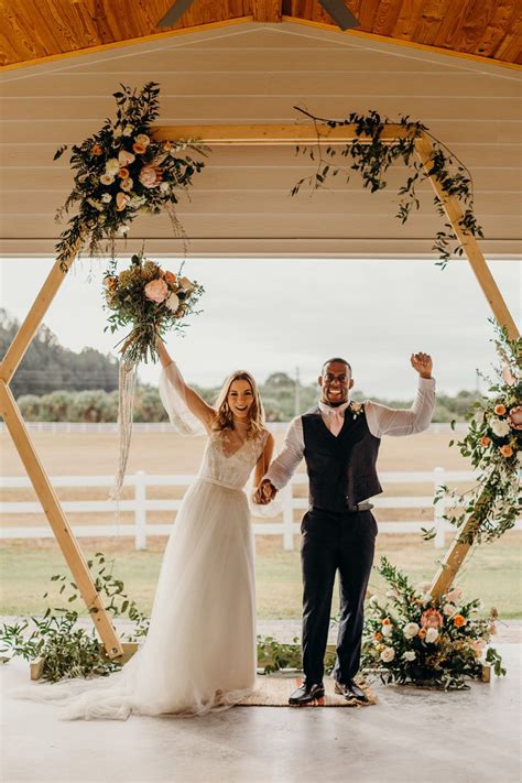 Florida weddings range from $93 to $421 per guest for both ceremony and reception, though locations for a ceremony only can be found for under $500 for 50 guests. Dragonfly Farms FL Beautiful Wedding Barn in Palm Bay in ...