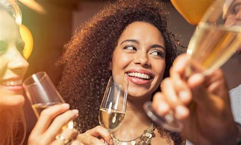 El Consumo De Alcohol En Las Mujeres Genera Más Consecuencias
