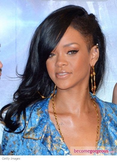Pictures Rihanna Rihannas New Dark Hairstyle With Side Shave