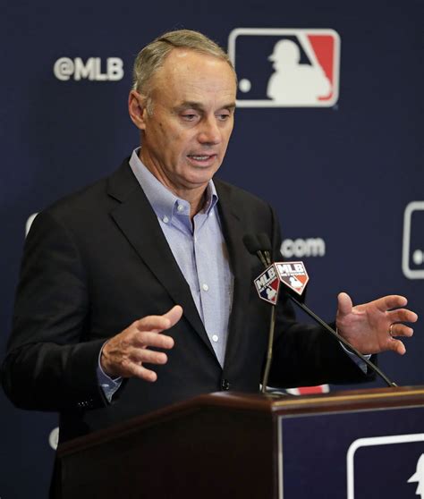 Mlb Commissioner Says No Dh Or Draft Changes Likely For Las