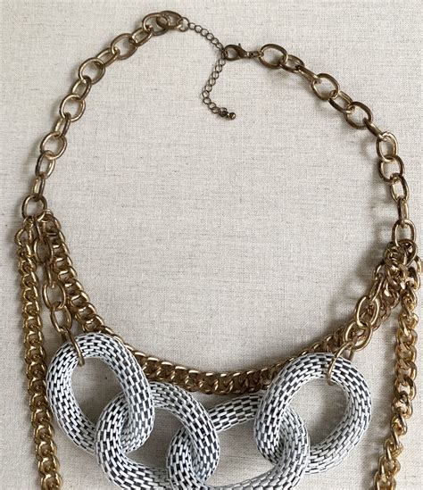 oversized gold chain necklace vintage 70s 80s gold tone finish white mesh link links multi