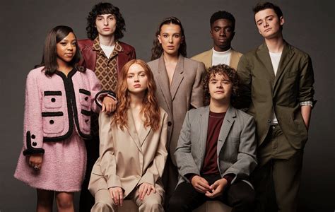 the stranger things cast finds out which characters they really are netflix junkie