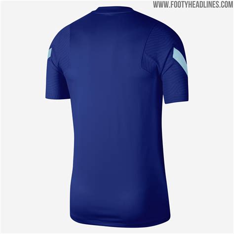 Und selbstverständlich findest du nächstes jahr dann auch das aktuelle fc chelsea trikot 2021 / 2022 wieder bei uns im shop! Auswärtstrikot-Farben: Chelsea 20-21 Trainingstrikot ...