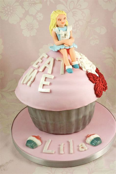Alice In Wonderland Themed Birthday Cake Bespoke Alice In Wonderland