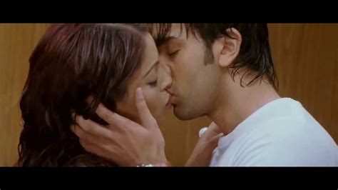 Bipasha Basu Kissing Ranveer Kapoor Movie Bachna Ae