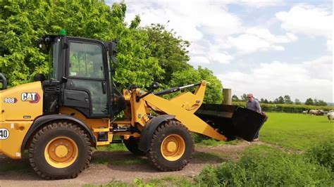 908 High Lift And Bucket In Agriculture Next Generation Cat® Compact