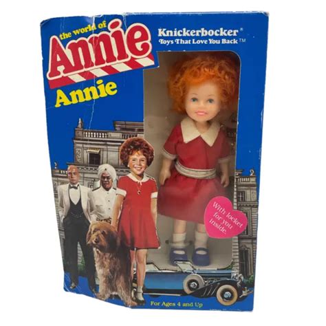 Vintage 1982 Knickerbocker The World Of Annie Annie Doll W Locket