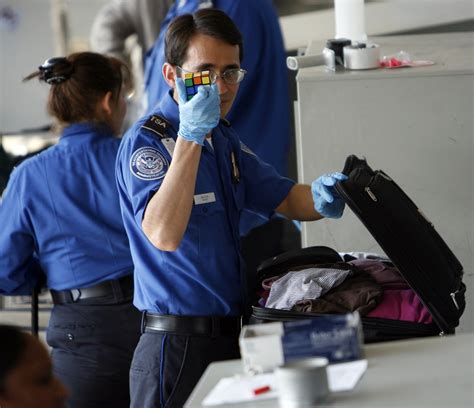 TSA Lure Workers With $1,000 Hire Bonuses As Travelers Increase Amid