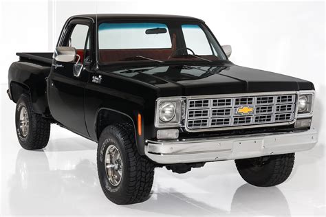 1977 Chevrolet Pickup K10 4x4 Stepside Pickup 350ci