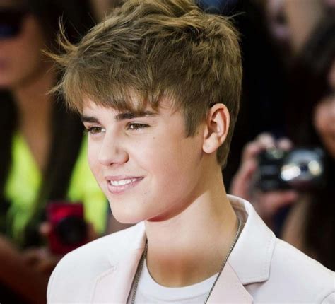 Kumpulan Foto Transformasi Gaya Rambut Justin Bieber Dulu Hingga Sekarang