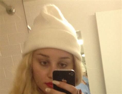 Mirror Pose From Amanda Bynes Sexy Twitpic Selfies E News