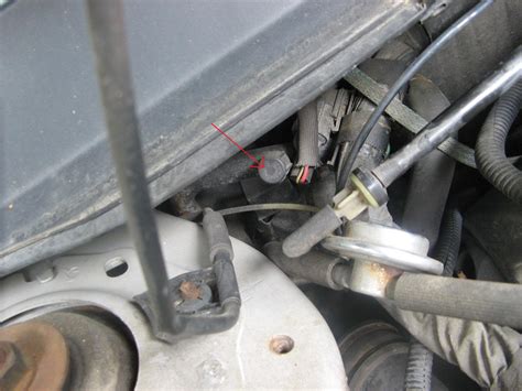 Where Is The Ac Low Pressure Port In Taurus 2005 And 2000 Taurus Car