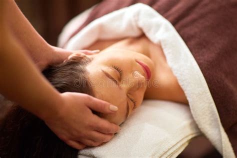 Woman Having Head Massage At Spa Stock Image Image Of Concept Health 93351771