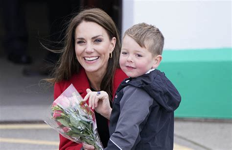 Kate Et William Premier Voyage Au Pays De Galles Pour Le Prince Et La Princesse Elle