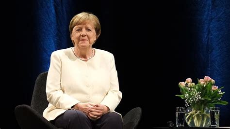 Altkanzlerin Angela Merkel erhält bayerischen Verdienstorden Abendzeitung München