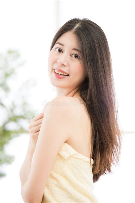 Asian Beautiful Women Natural Route After Shower With Smile Face Stock