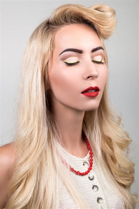 How To Make Pin Up Makeup