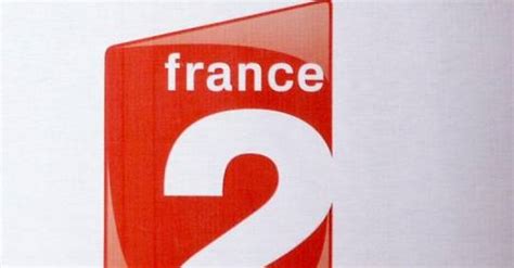 Elle a cependant vu sa part d'audience divisée par plus de deux en quarante ans à cause de la multiplication des chaînes concurrentes. Le JT de France 2 ravit la première place à TF1, propulsé ...