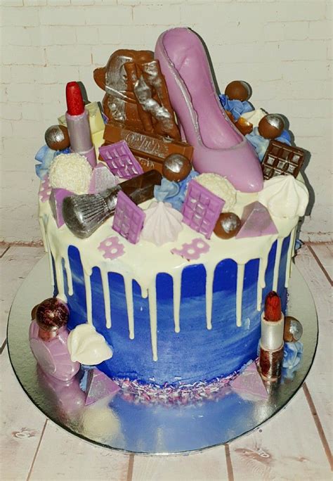 Good day cake lovers, on this post i want to share pictures of delicious birthday cake for you here there are, makeup theme birthday cakes, interesting materials which we. Drip cake with chocolate shoe and makeup | Cake, Make up ...