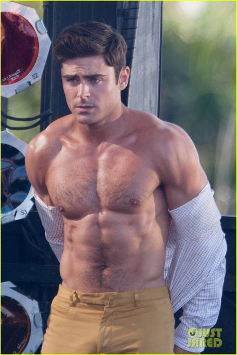 Zac Efron Confirmed For Baywatch Movie Will Be Rated R Photo