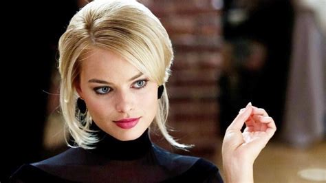 See Margot Robbie In A Ridiculously Short Mini Dress Giant Freakin Robot