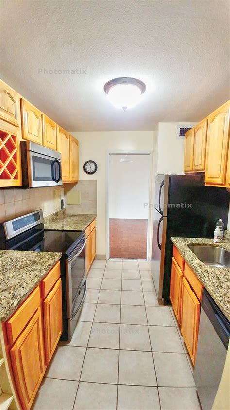 I have a beautiful, spacious 2 bedroom 2 full bath apartment at mchenry. 1 E University Pkwy, Baltimore, MD 21218 - Townhouse for ...