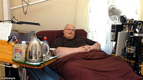 Worlds Heaviest Man Paul Mason Has Lost 20 Stone After Gastric Bypass Surgery Daily Mail Online