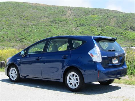 2012 Toyota Prius V Station Wagon First Drive Review